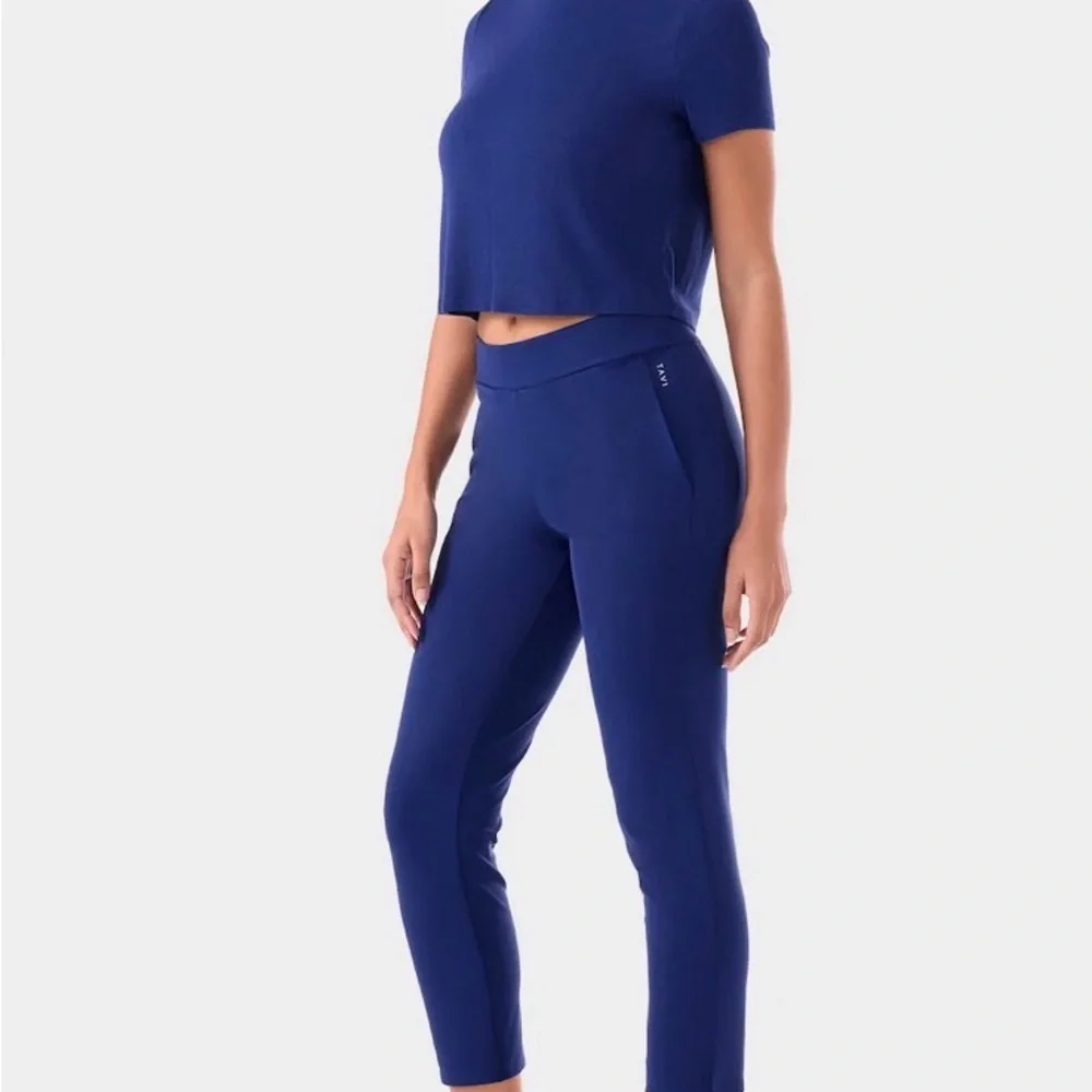 TAVI - Work It Ankle Pant- Deep Navy - NWT - Picture 2 of 6